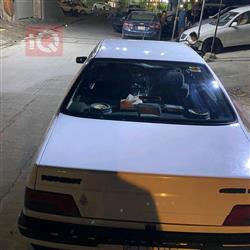 Peugeot 405